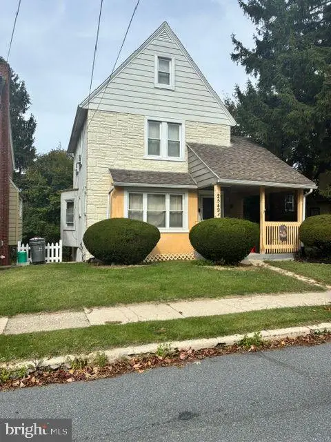 2549 Grant St, Reading, PA 19606 - #1