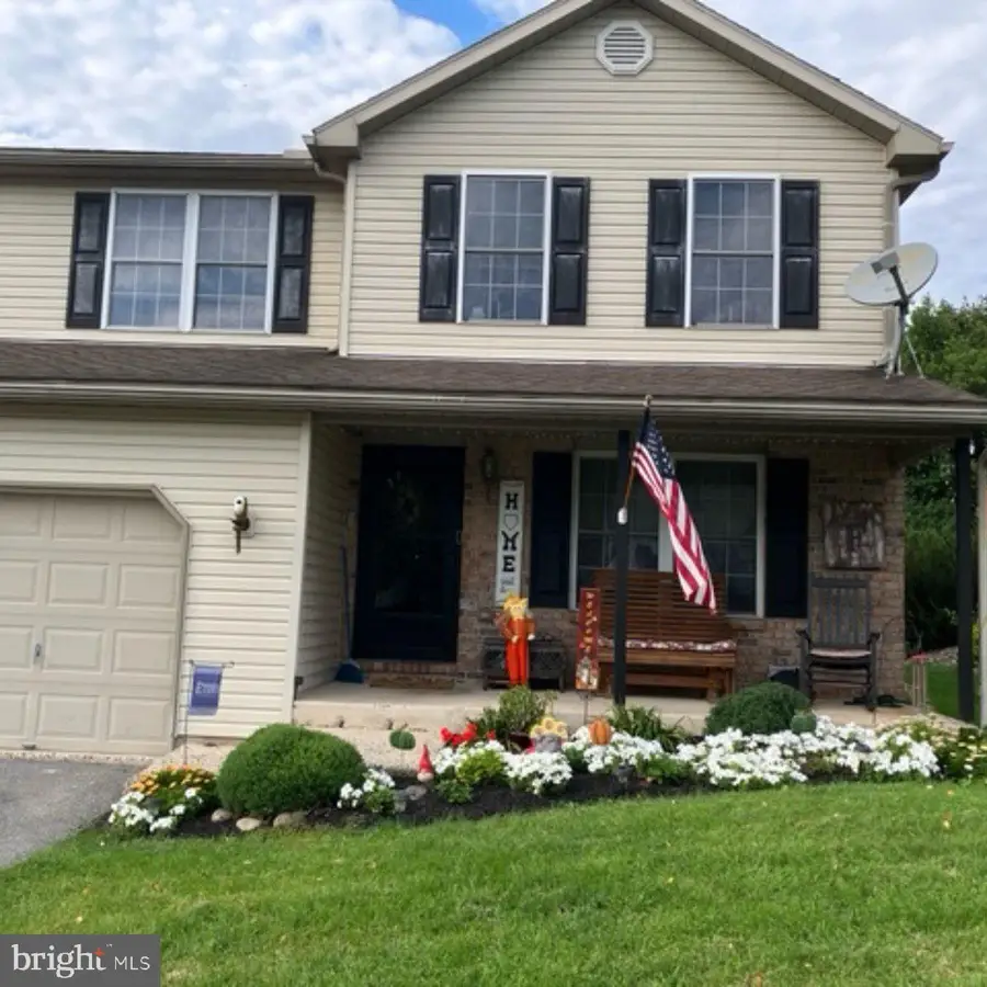 355 Oneida Dr, Reading, PA 19608 - #2