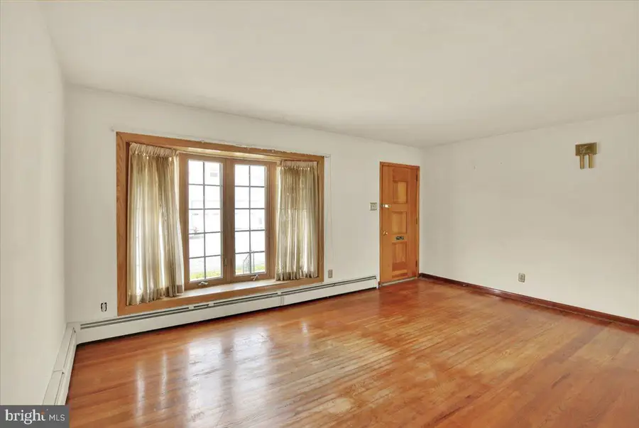 1601 Elizabeth Ave, Reading, PA 19605 - #3