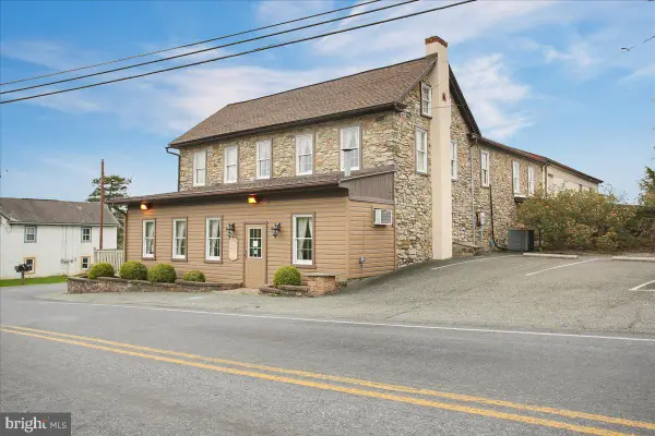 4 Baldy Hill Rd, BOYERTOWN, PA 19512