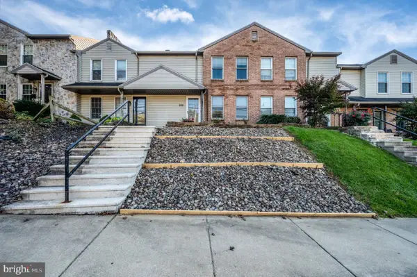 208 Morgantown Rd, READING, PA 19611