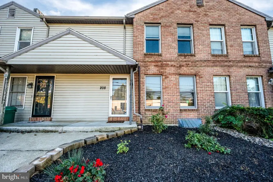 208 Morgantown Rd, Reading, PA 19611 - #2