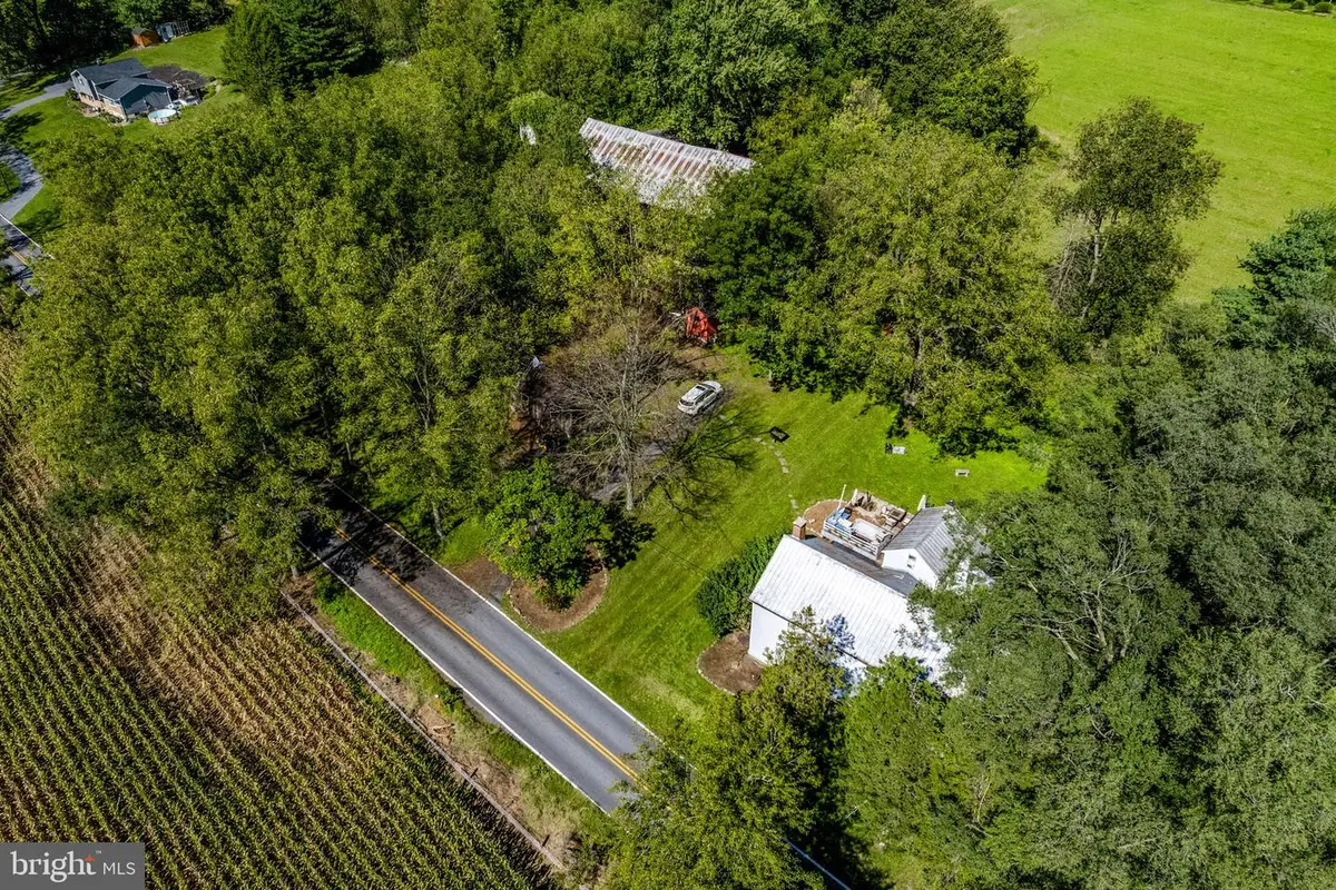 165 Point Rd, Wernersville, PA 19565 - #1