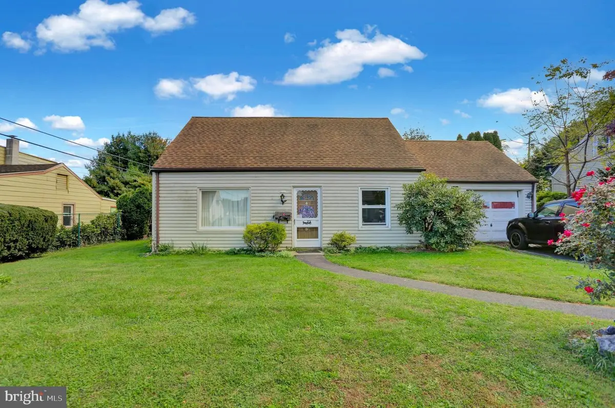 508 Lockheed Ave, Reading, PA 19601 - #1