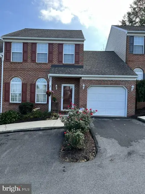 205 Barrington Dr, Reading, PA 19607 - #1