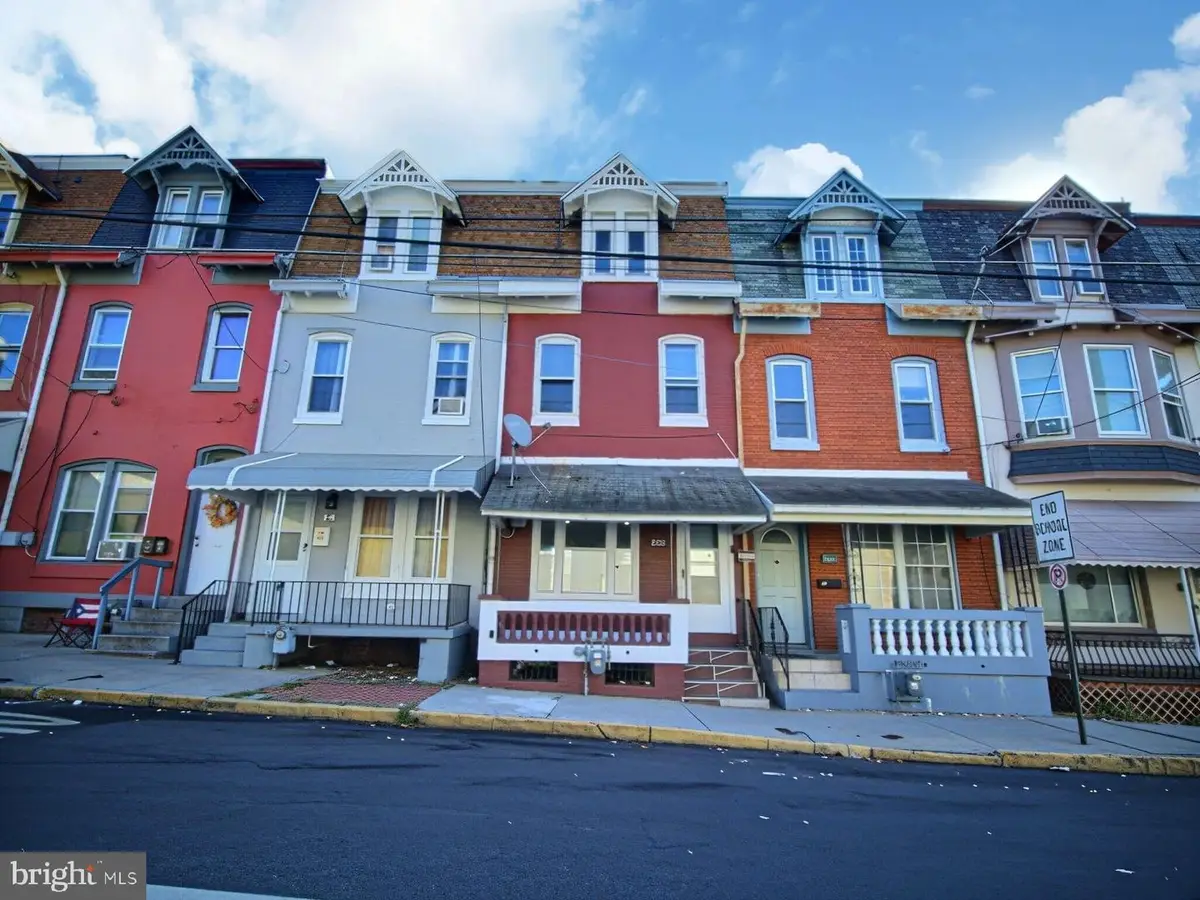 207 N 2nd St, Reading, PA 19601 - #1