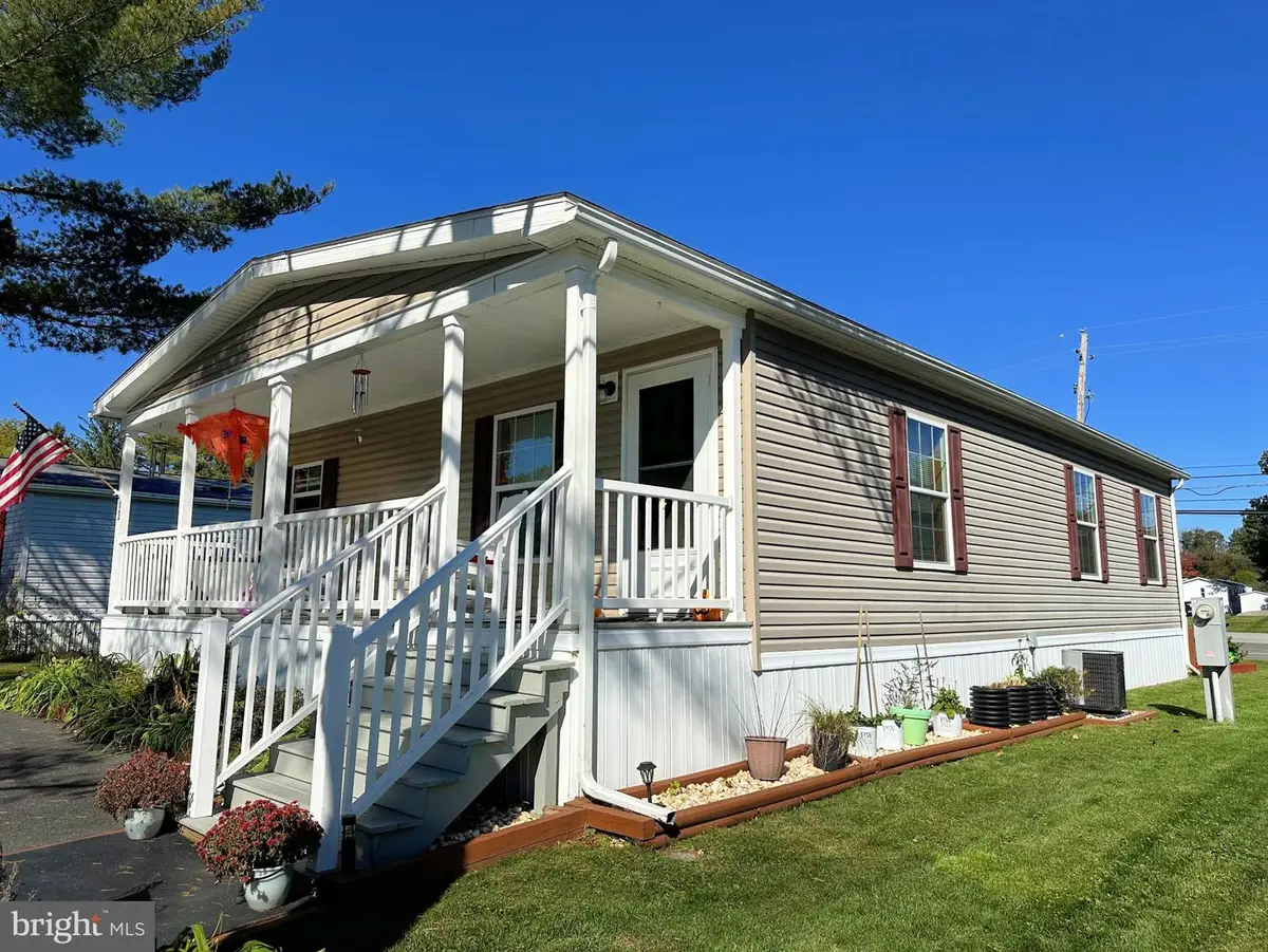 13 Standish Ln, Hereford, PA 18056 - #1