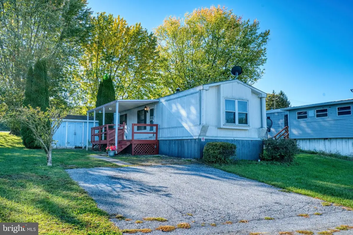 16 Walnut Ct, Fleetwood, PA 19522 - #1