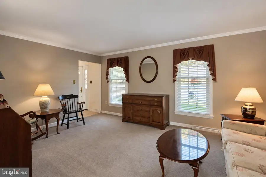 1720 S Mountain Dr, Sinking Spring, PA 19608 - #2