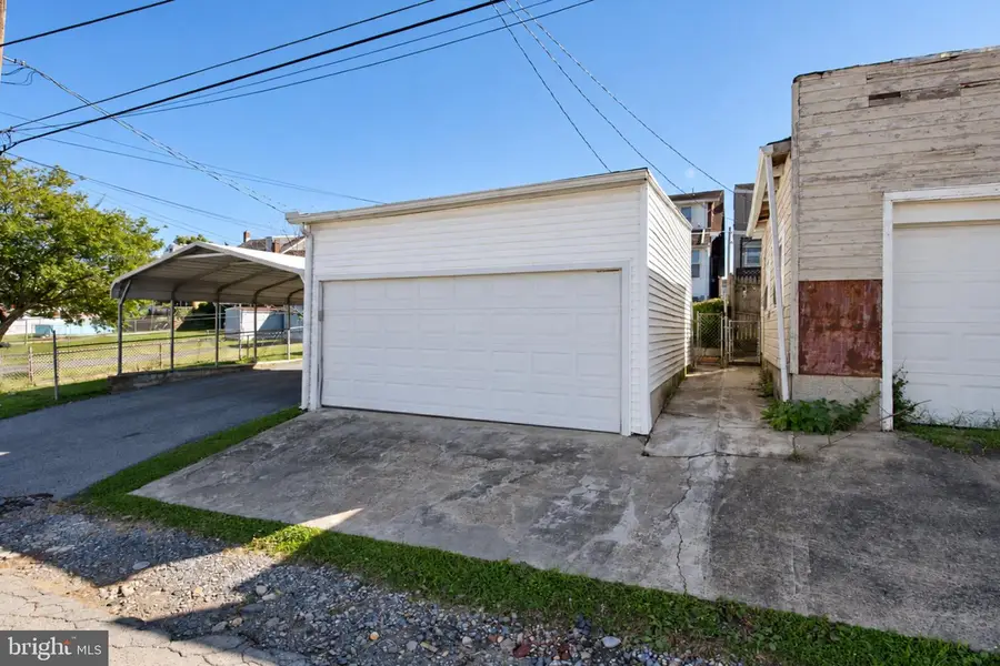523 Fern Ave, Reading, PA 19611 - #2