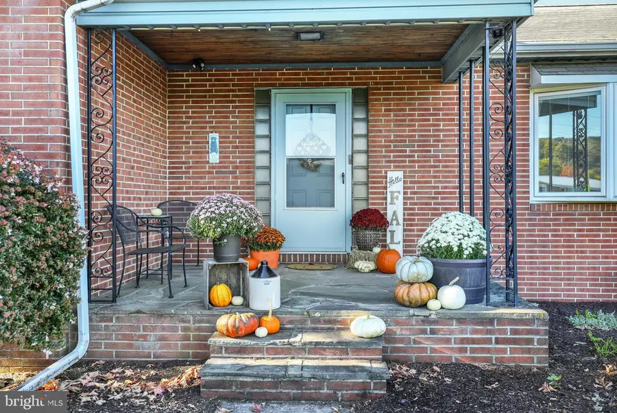 138 S Freeman St, Robesonia, PA 19551 - #3