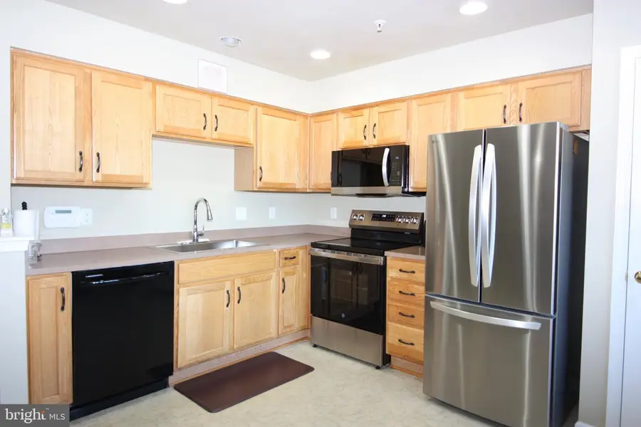 3001 Orchard View Rd, Reading, PA 19606 - #2