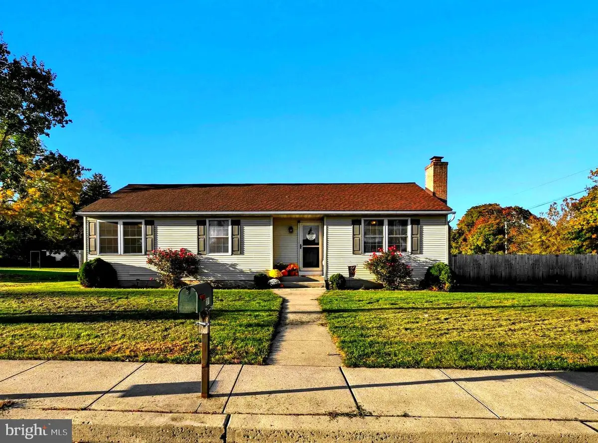 201 Nichols St, Leesport, PA 19533 - #1