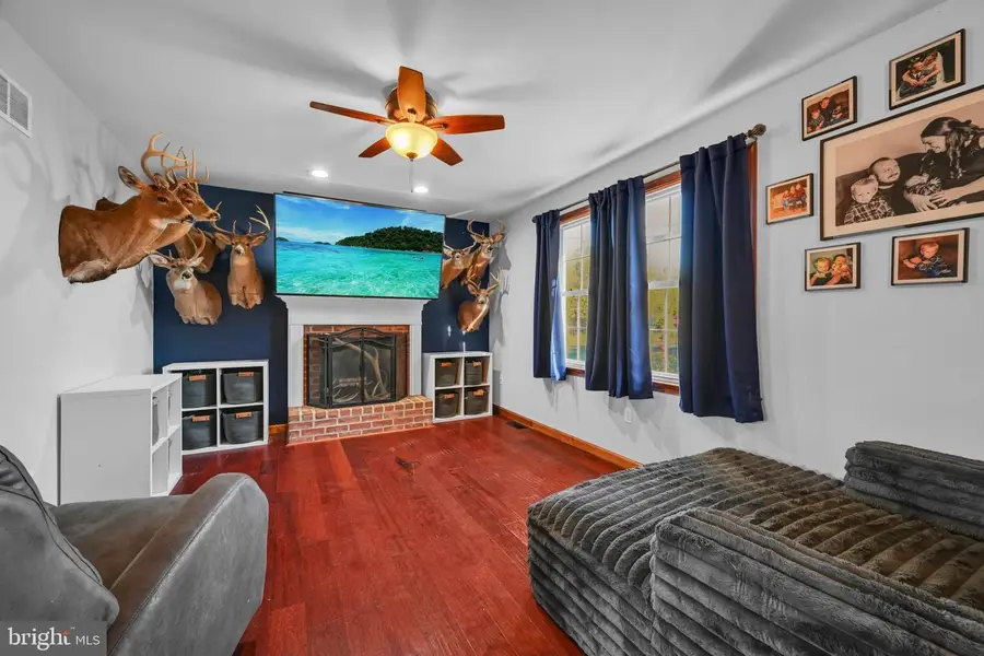 201 Nichols St, Leesport, PA 19533 - #2