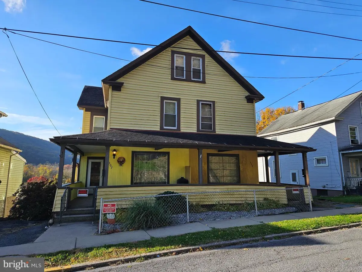 307 6th St, Tyrone, PA 16686 - Image #1