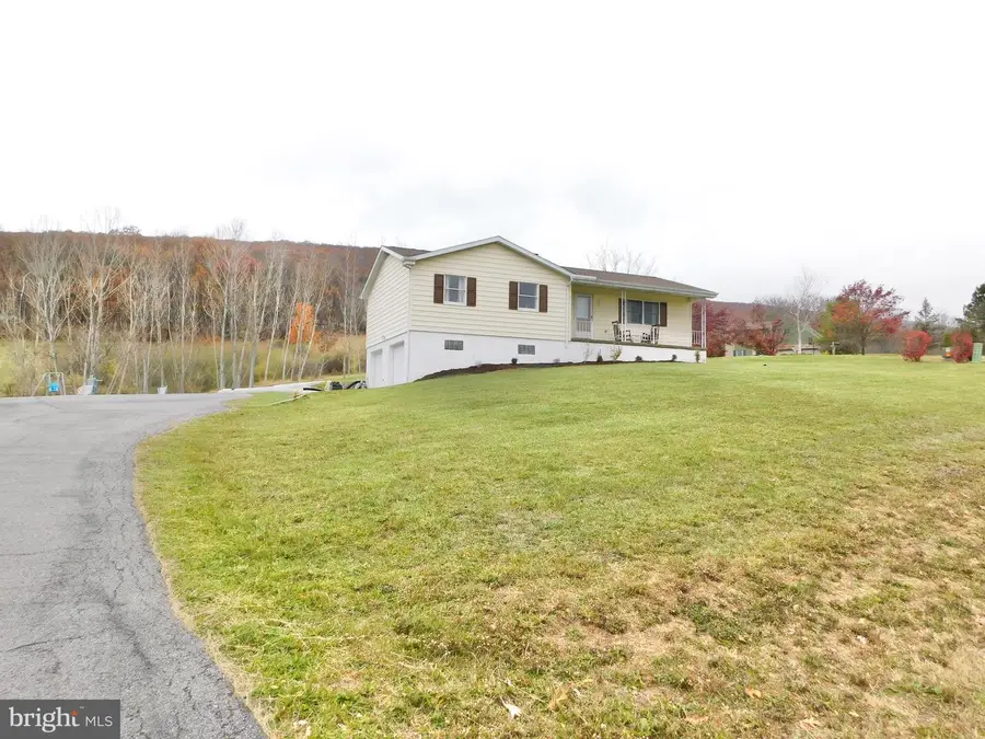 195 Swan Rd, Hollidaysburg, PA 16648 - Image #3