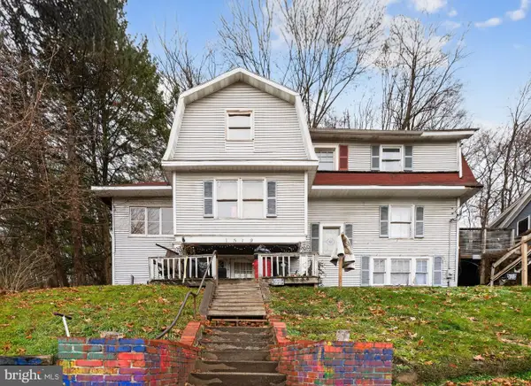 1319 Cameron Ave, TYRONE, PA 16686