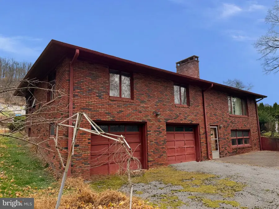 850 Jefferson Ave, Tyrone, PA 16686 - Image #2