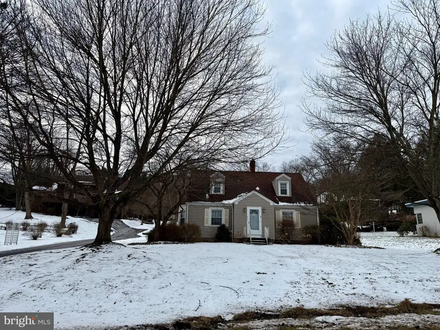 412 Ruskin Dr, Altoona, PA 16602 - Image #2