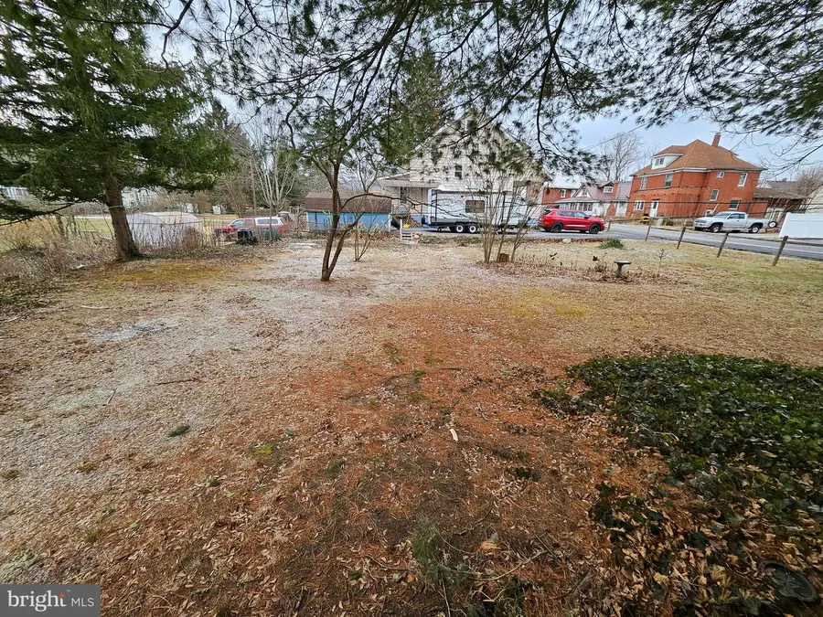 312 N 4th St N, Bellwood, PA 16617 - #3