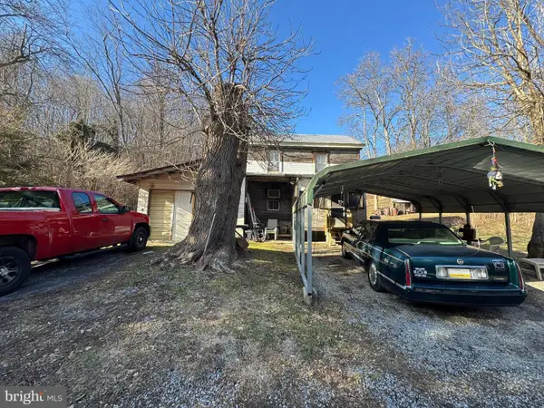 212 Benton Rd, EAST FREEDOM, PA 16637