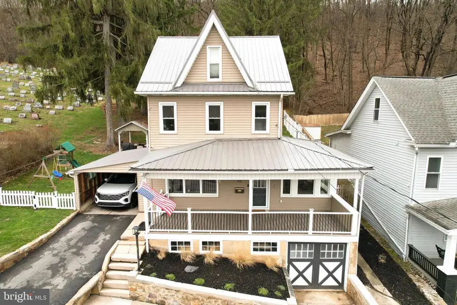 901 Belmont Ave, Tyrone, PA 16686 - #2