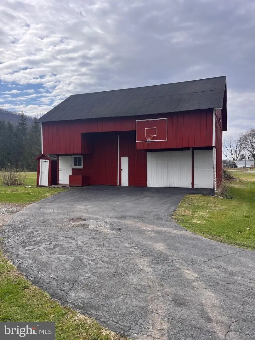 2022 Everett Road, East Freedom, PA 16637 - #2