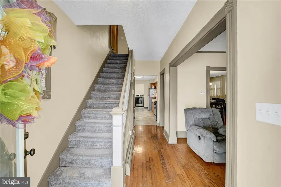 481 Park Ave, Tyrone, PA 16686 - #2