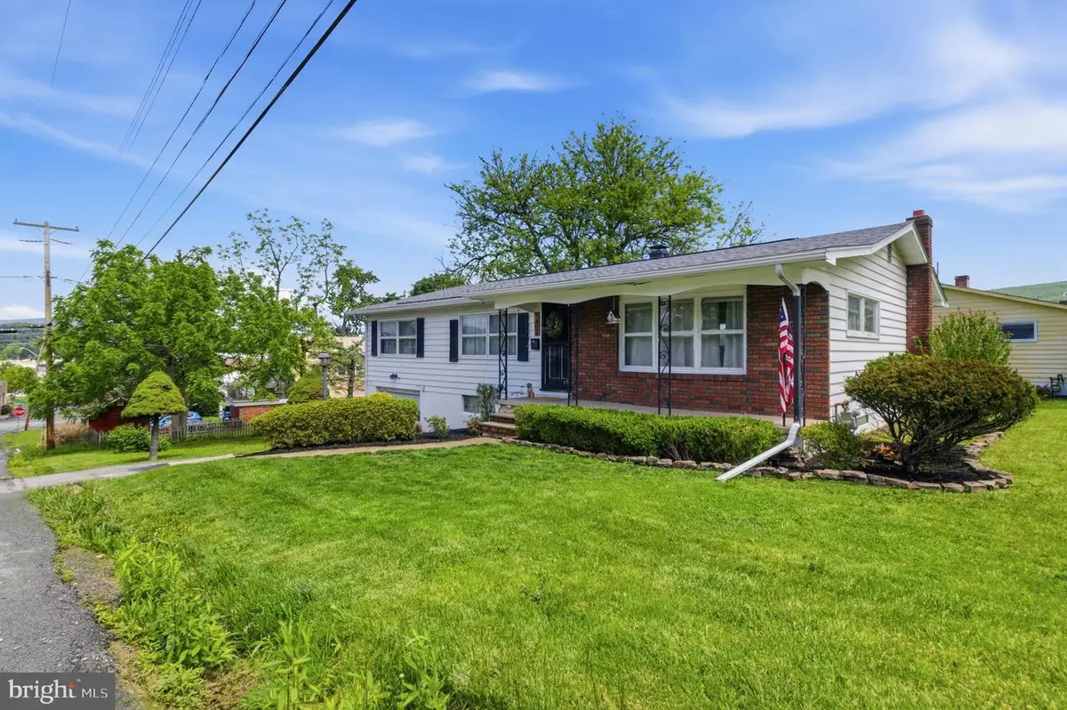 1409 Aberdeen St, Altoona, PA 16602 - #1