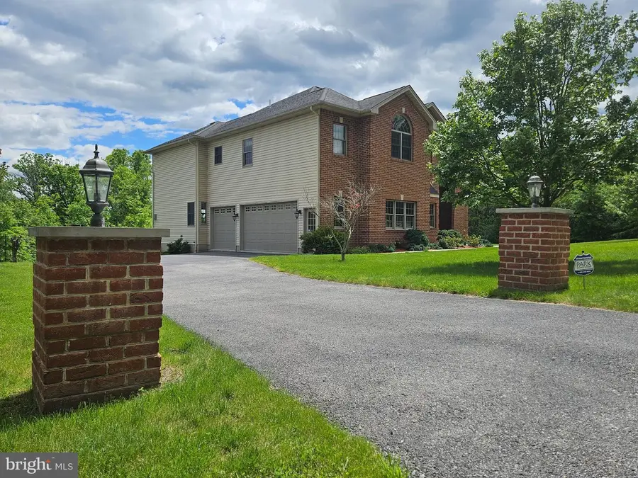 105 Paddock Cir, Duncansville, PA 16635 - #2