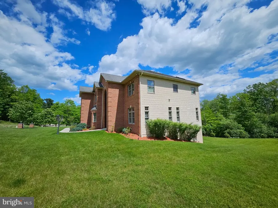 105 Paddock Cir, Duncansville, PA 16635 - #3