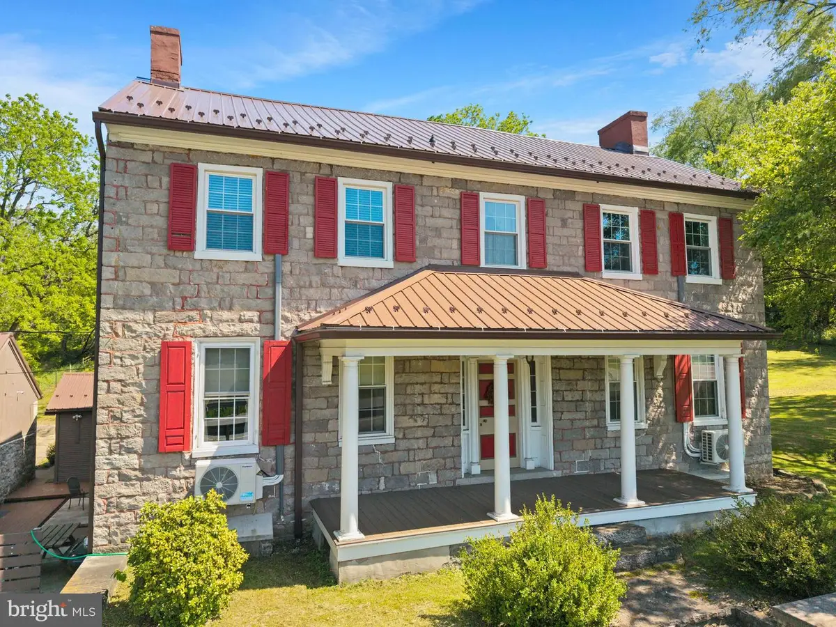 2877 Yellow Springs Dr, Williamsburg, PA 16693 - #1
