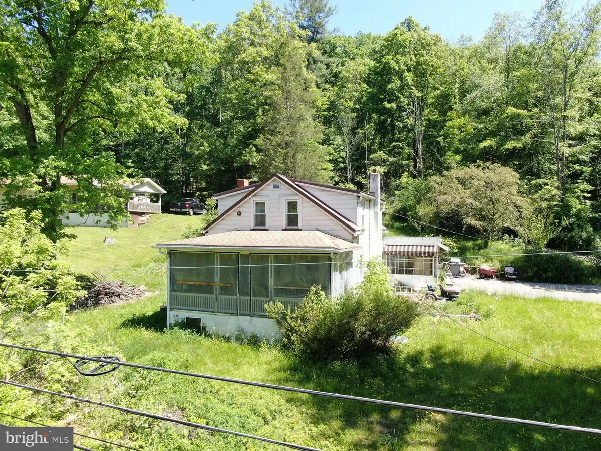 944 Decker Hollow Rd, Tyrone, PA 16686 - #1