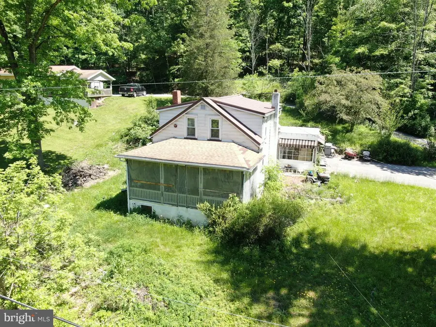 944 Decker Hollow Rd, Tyrone, PA 16686 - #2