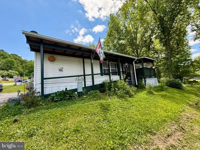 650 Clairmont Dr, Altoona, PA 16601 - #1