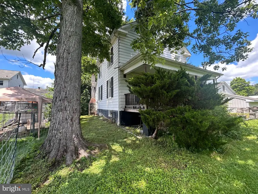 125 1st St, Tyrone, PA 16686 - #3