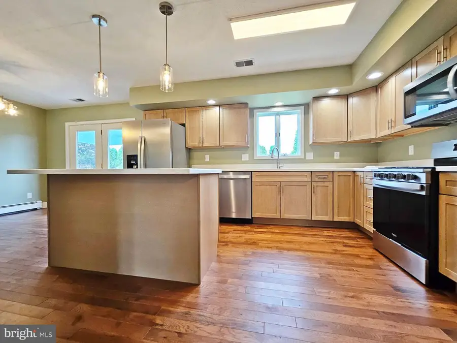 203 Esau St, Hollidaysburg, PA 16648 - #3