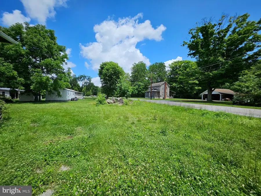 2057 Everett Rd, East Freedom, PA 16637 - #3