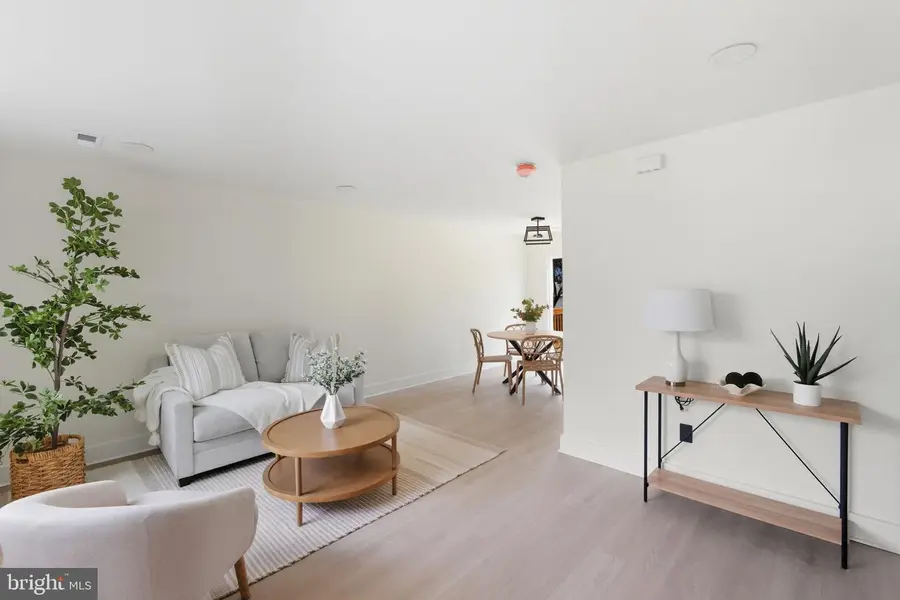 166 N Hawthorne Ave, Langhorne, PA 19047 - Image #2