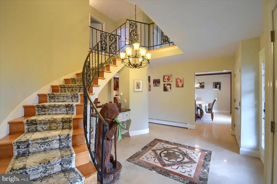 2492 Greensward South, Warrington, PA 18976 - Image #3