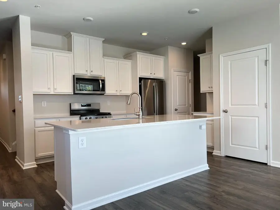 8 Fonthill Ct, Quakertown, PA 18951 - Image #3