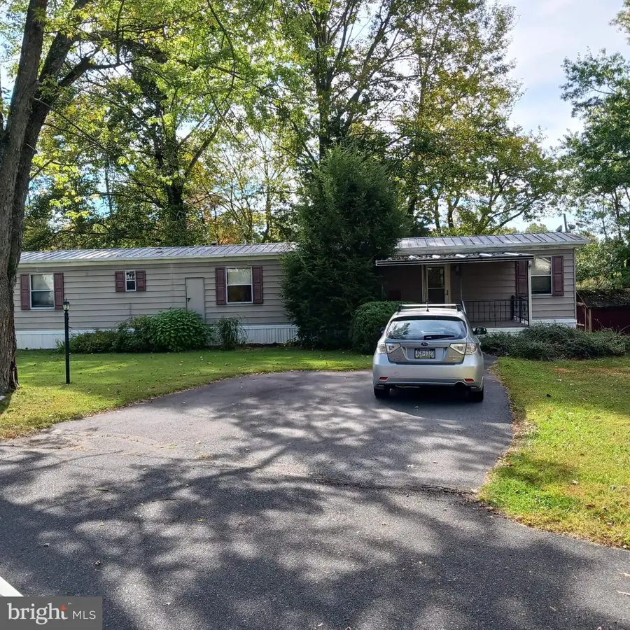 13 Fairway Cir, Quakertown, PA 18951 - Image #2