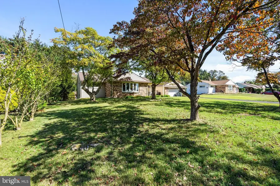 29 Holly Rd, Southampton, PA 18966 - Image #3