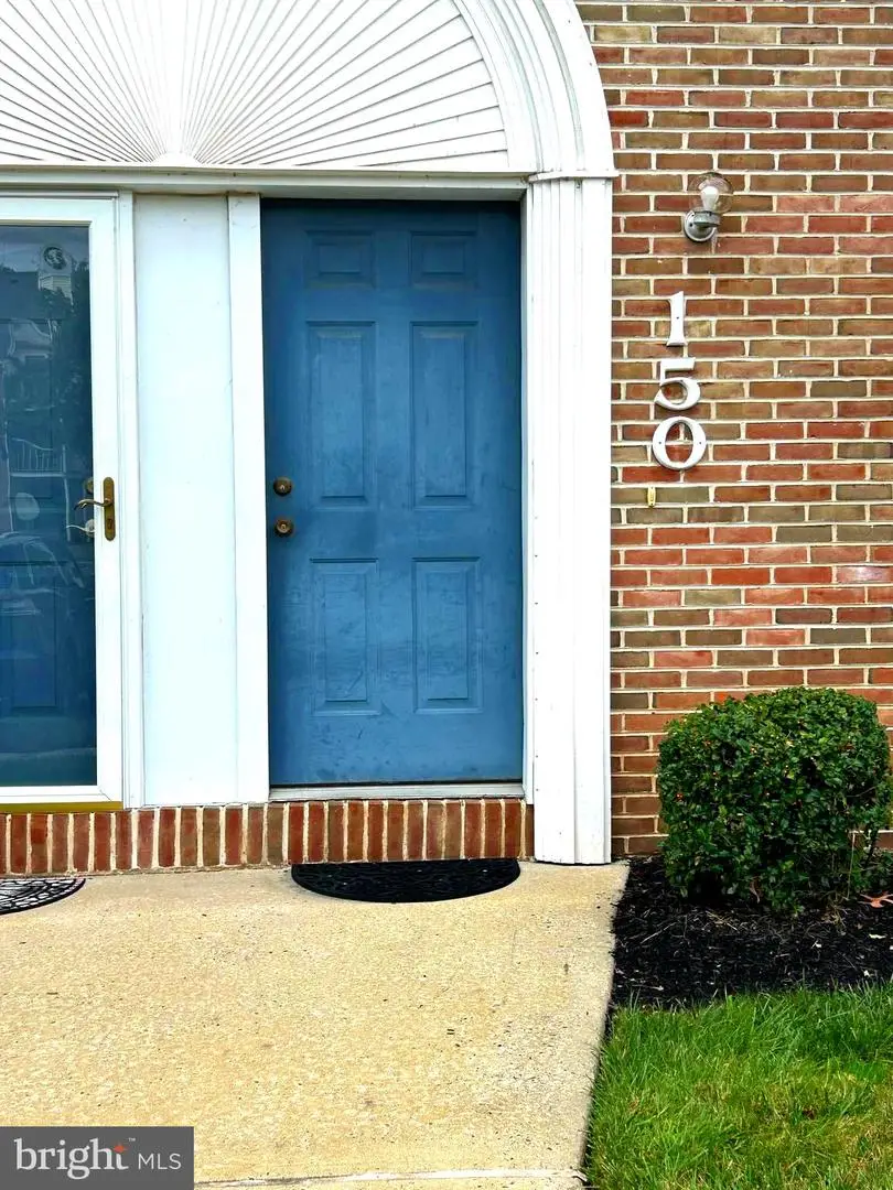 150 Naomi Ct, Levittown, PA 19057 - Image #2