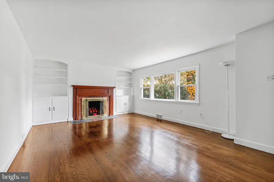 409 N Pine St, Langhorne, PA 19047 - Image #3