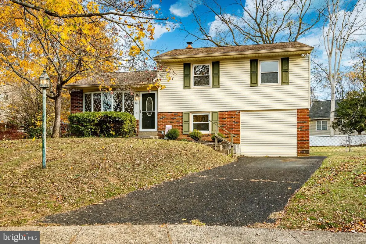 681 Pennhill Dr, Langhorne, PA 19047 - Image #1