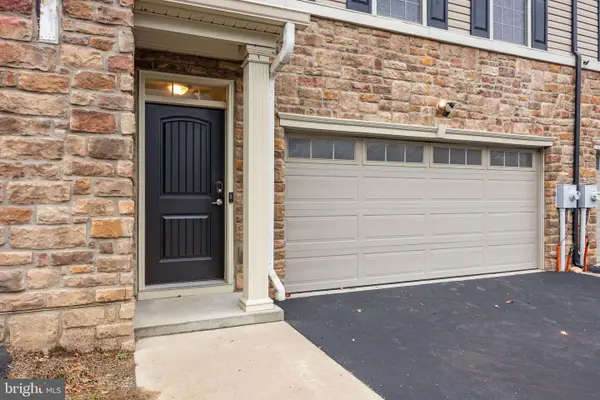 160 Platt Pl, FEASTERVILLE TREVOSE, PA 19053