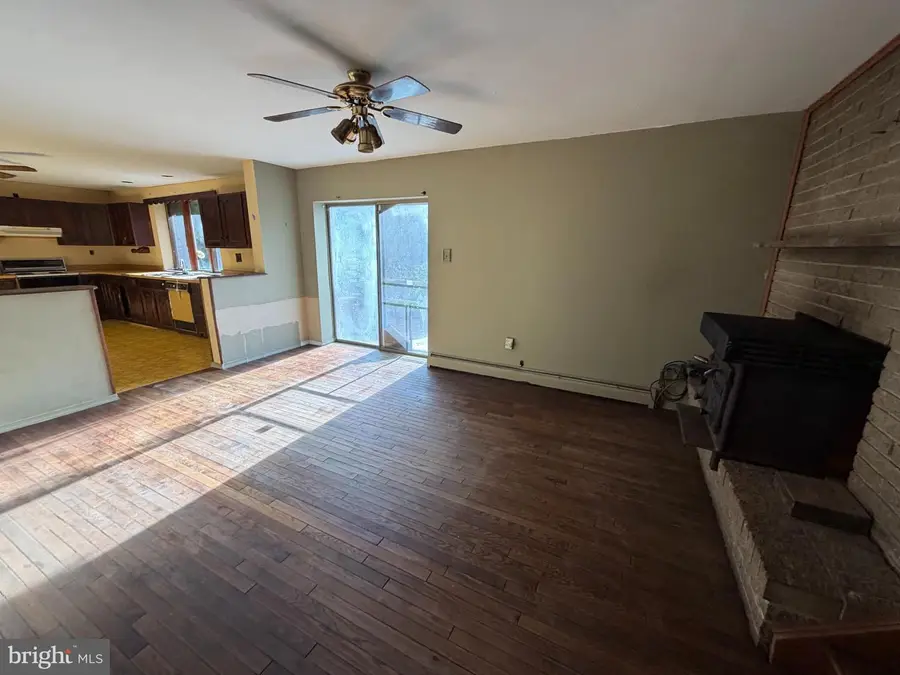 318 Marienstein Rd, Ottsville, PA 18942 - Image #2