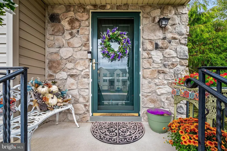 156 Strawberry Ln, Perkasie, PA 18944 - Image #2