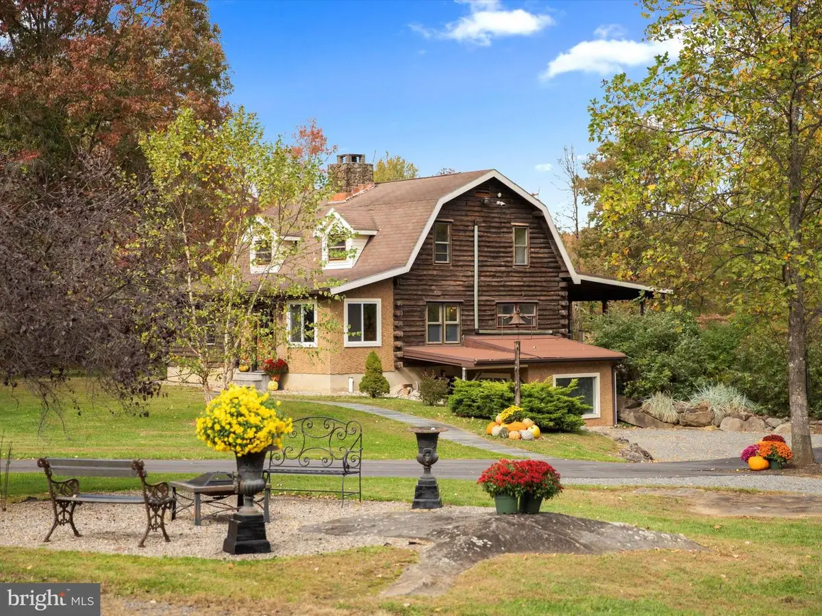 466 Deerwood Ln, Quakertown, PA 18951 - Image #1